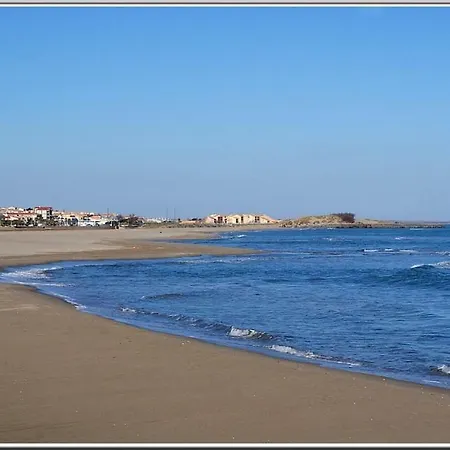 T3 Vue Et Plage, Avec Wifi Et Parking Hébergement de vacances Saint-Pierre-la-Mer (Aude)