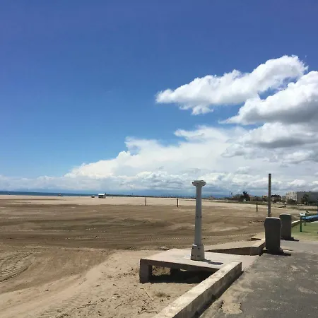 T3 Vue Et Plage, Avec Wifi Et Parking Hébergement de vacances Saint-Pierre-la-Mer (Aude)